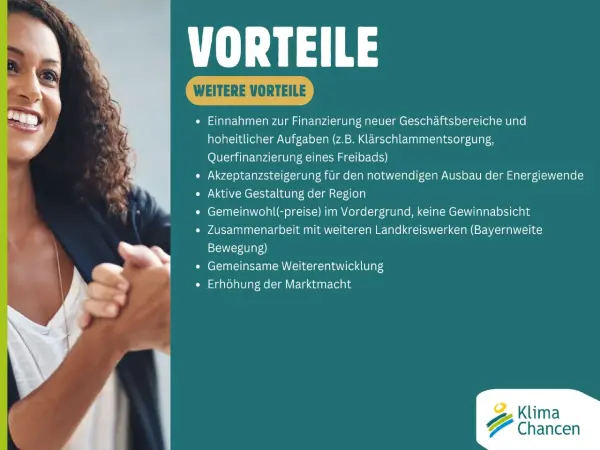 Links Frau und Mann, die lächelnd an einem Seil ziehen, recht grüner Hintergrund mit Erklärtext.