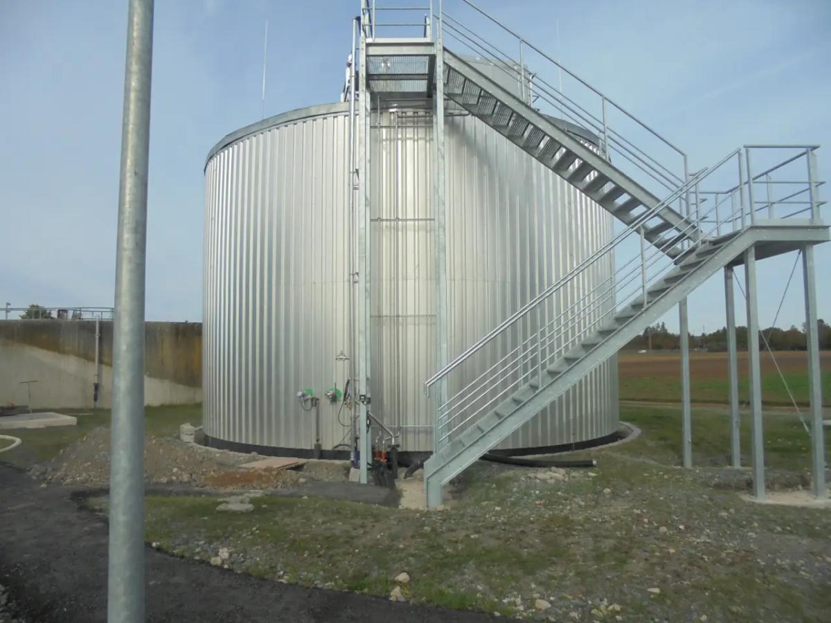 Faulturm der Kläranlage in Speichersdorf