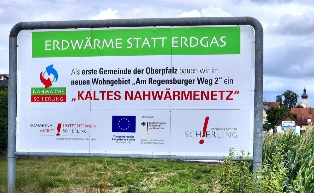 Infotafel am Ortseingang zum kalten Nahwärmenetz in Markt Schierling