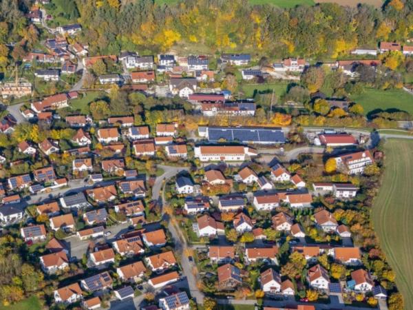 Viele Bürgerinnen und Bürger haben bereits PV-Anlagen auf den Dächern installiert.