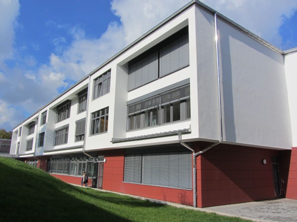 Außenansicht Schulgebäude im Landkreis Kitzingen