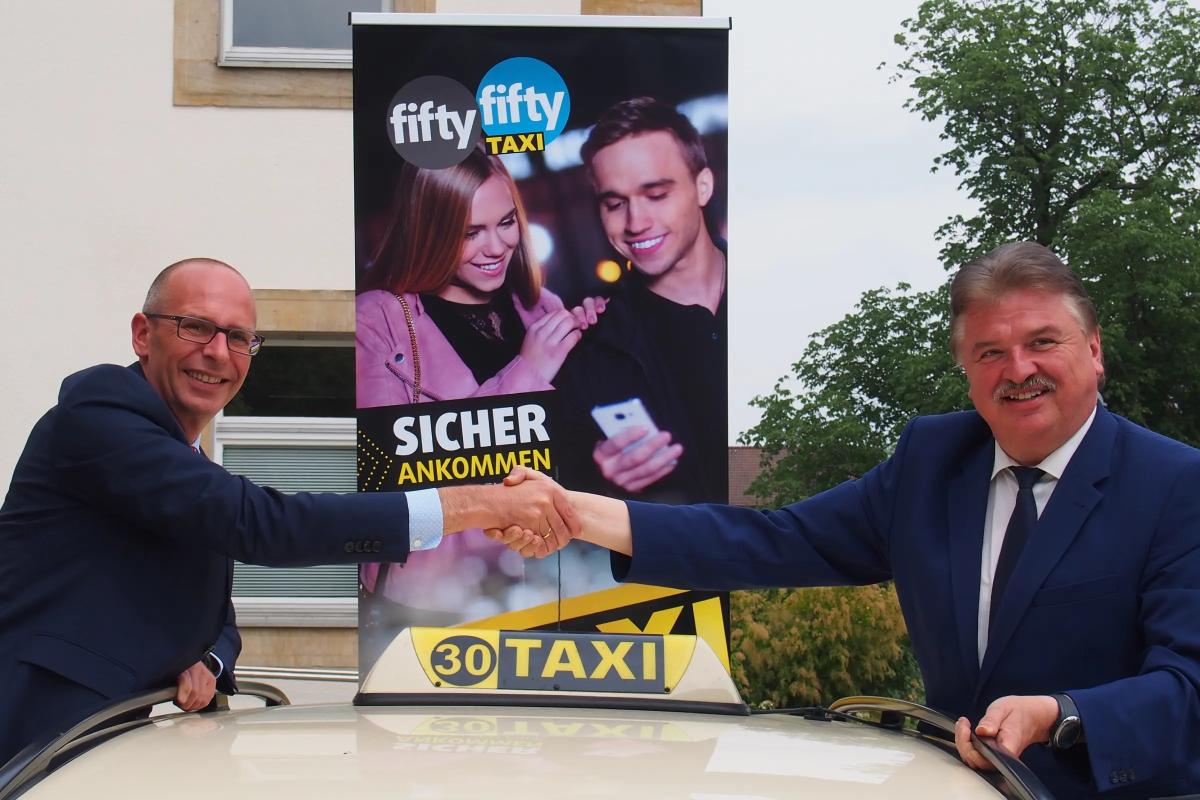Plakat des Angebots FiftyFifty Taxi Lichtenfels
