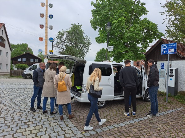 Carsharing-Bus in Oberbergkirchen