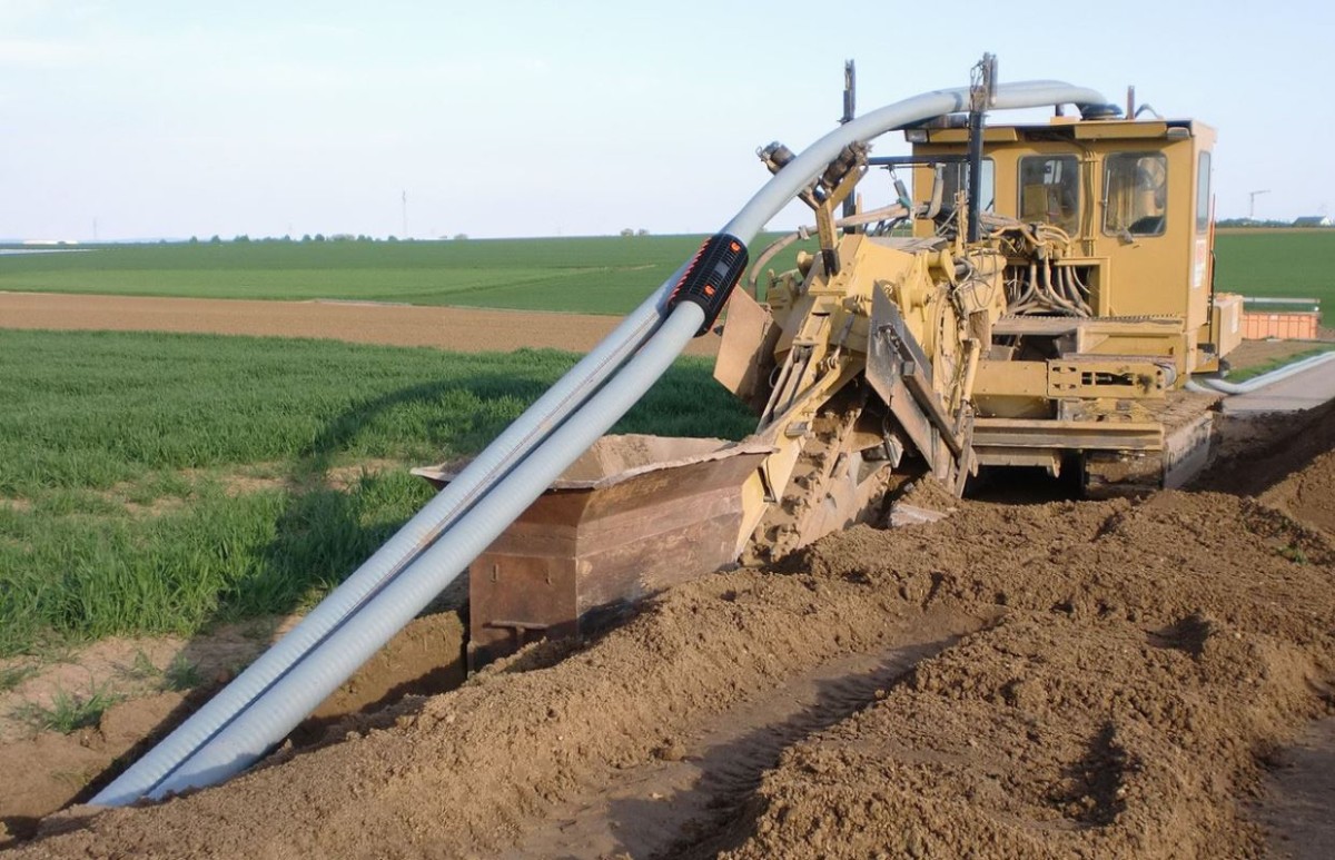 Fräse zum Verlegen der Wärmeleitungen